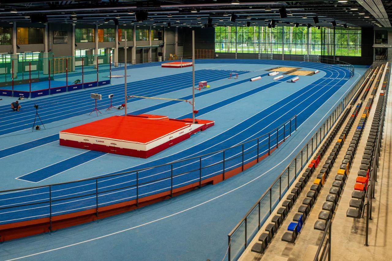 Stadium Hotel Валмієра Екстер'єр фото