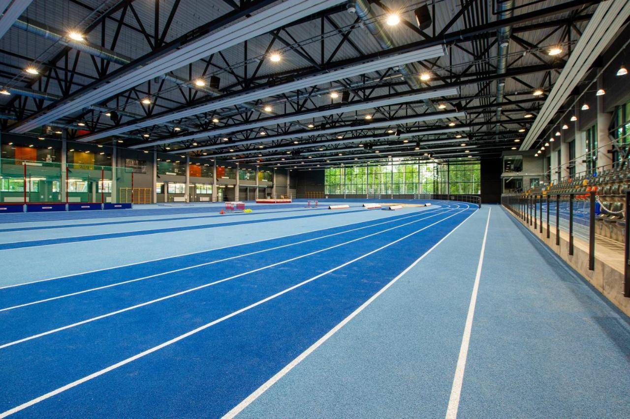 Stadium Hotel Валмієра Екстер'єр фото
